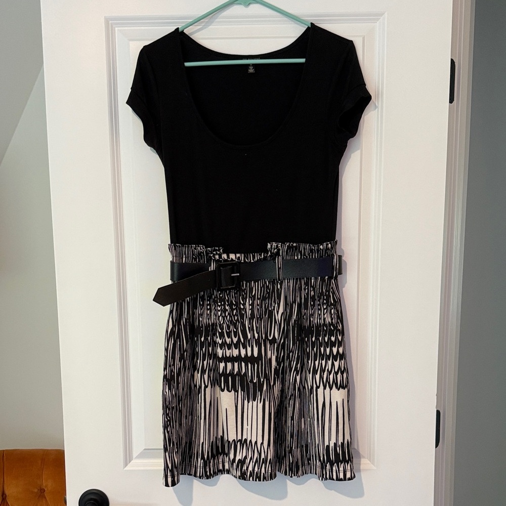 Jodi Kristopher Black and White Dress with Belt